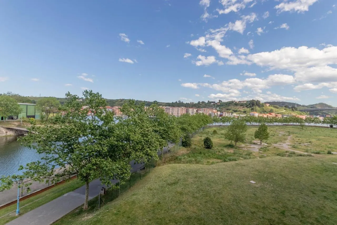 Apartment Confort Junto A La Ria De Barakaldo Spain